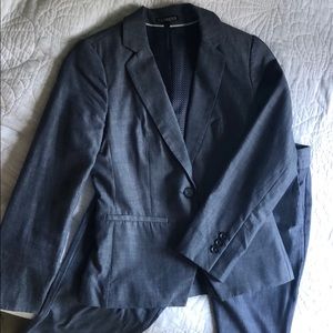 Express suit
